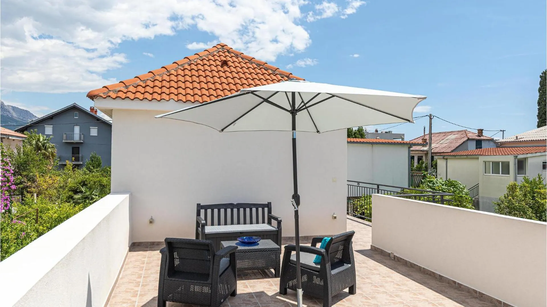 2 Bedroom Stunning Apartment In Kastel Stari Kastela