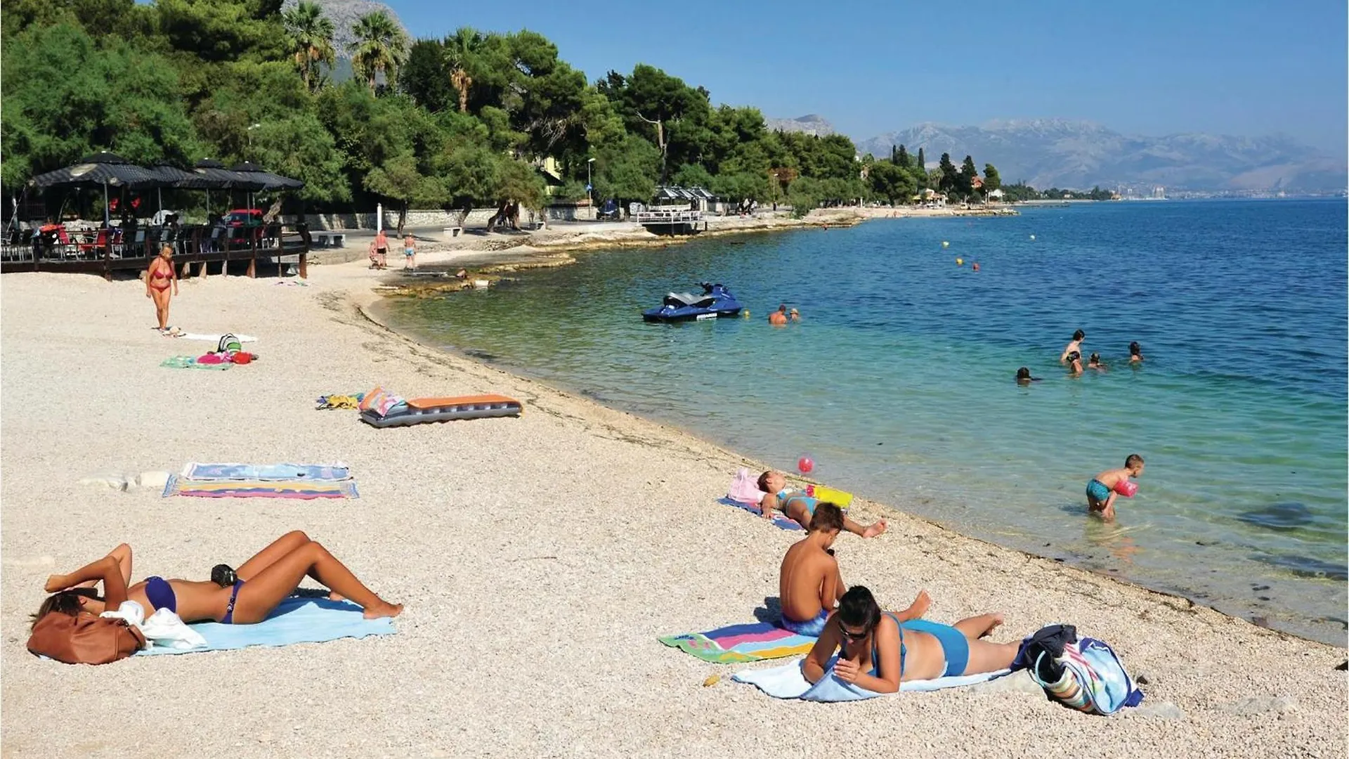 2 Bedroom Stunning Apartment In Kastel Stari Kastela